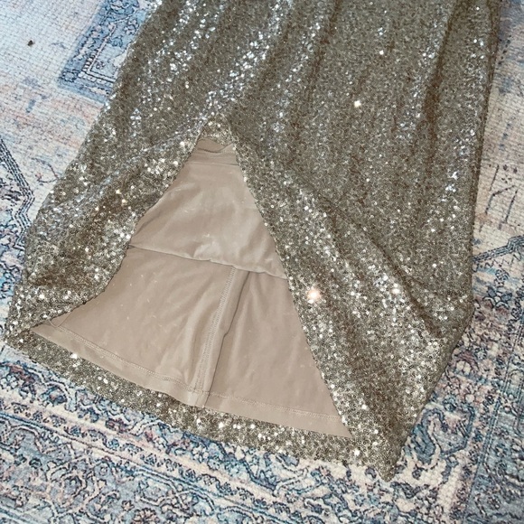 Lauren Sequin Sleeveless Dress - Picture 6 of 6